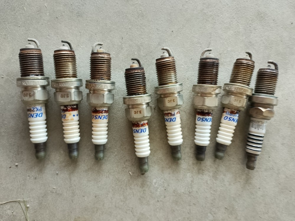 Set of 8 spark plugs pulled from the Volvo XC90 V8